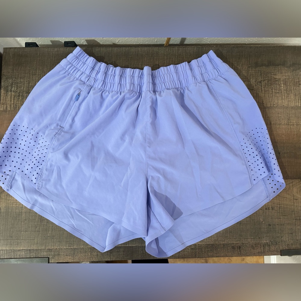 Athleta Hustle 3in Periwinkle Shorts